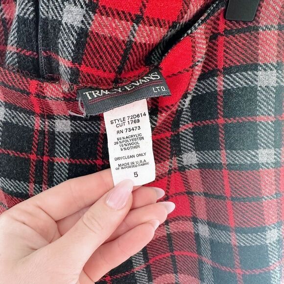 ✨3/$25✨ Tracy Evans Plaid Wool Vintage Skirt - Picture 3 of 3